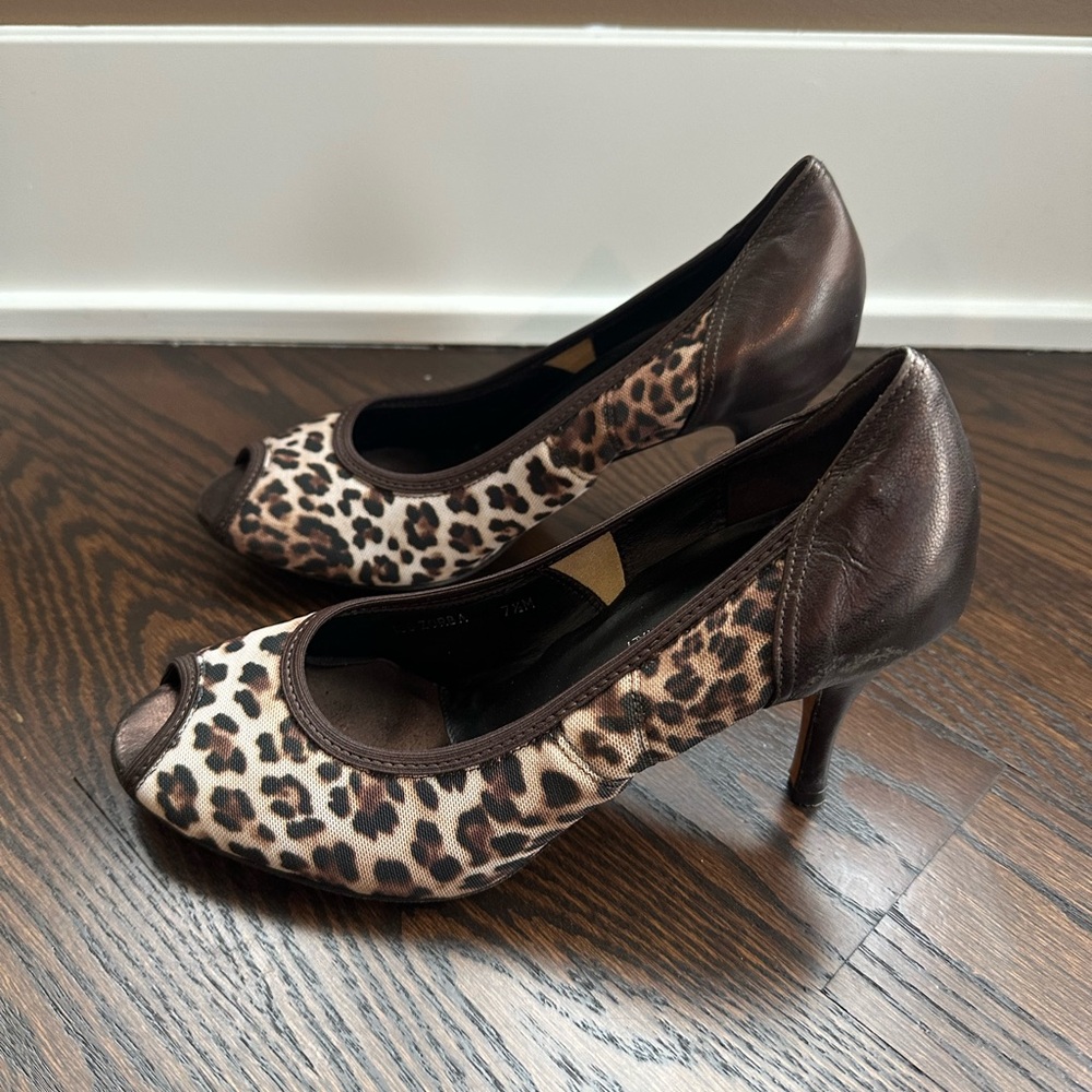 DONALD J PLINER Stretch Canvas Leopard Print Open Toe Heels